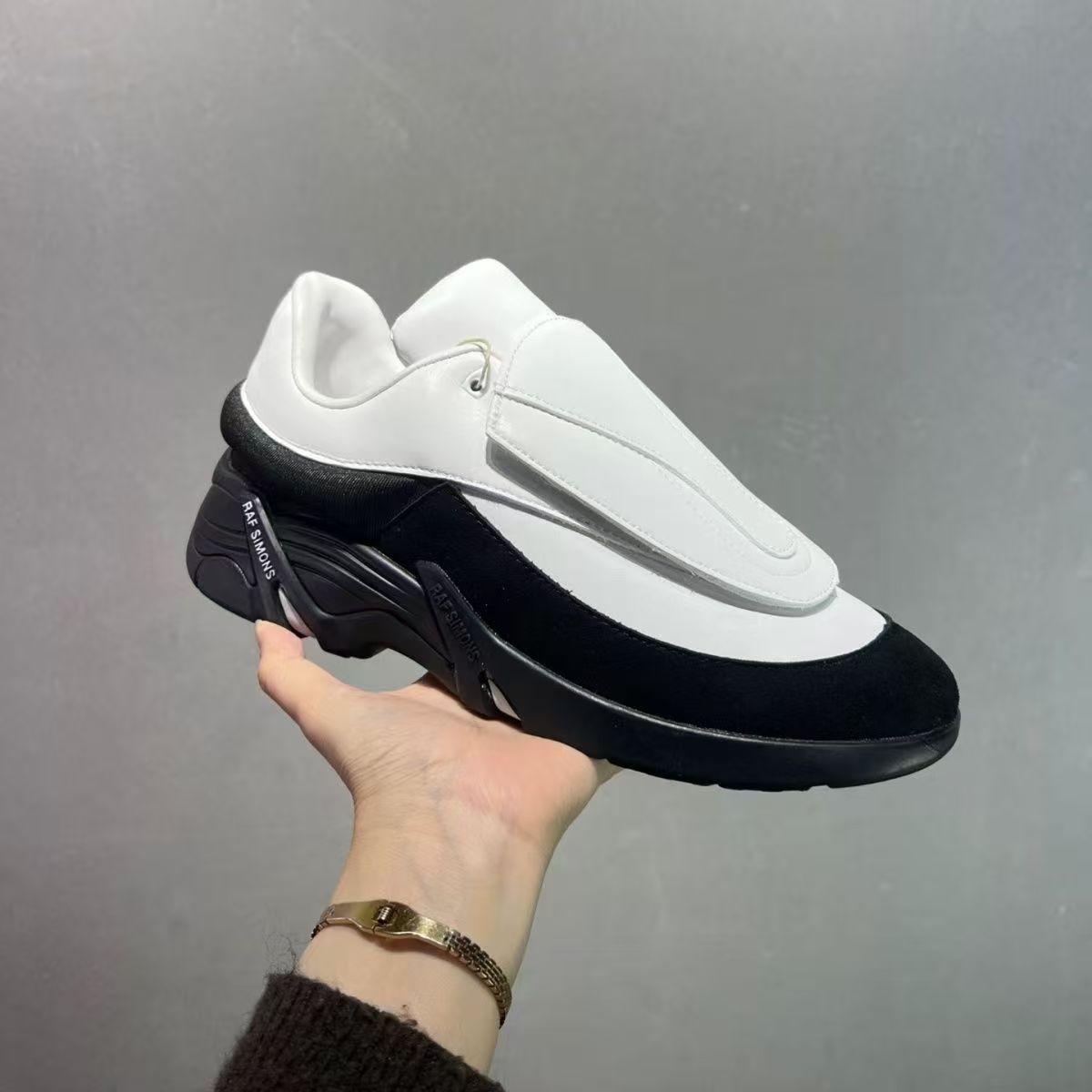 Wanderer J2 Sneakers