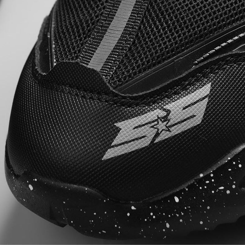M Wings Sneakers