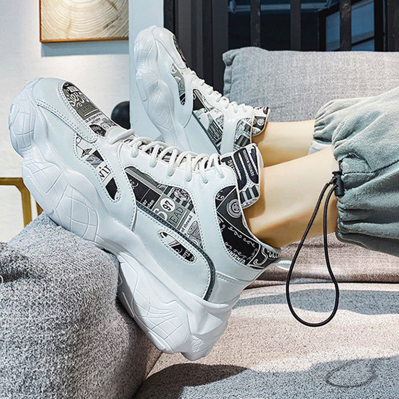 Illustration II2 Sneakers