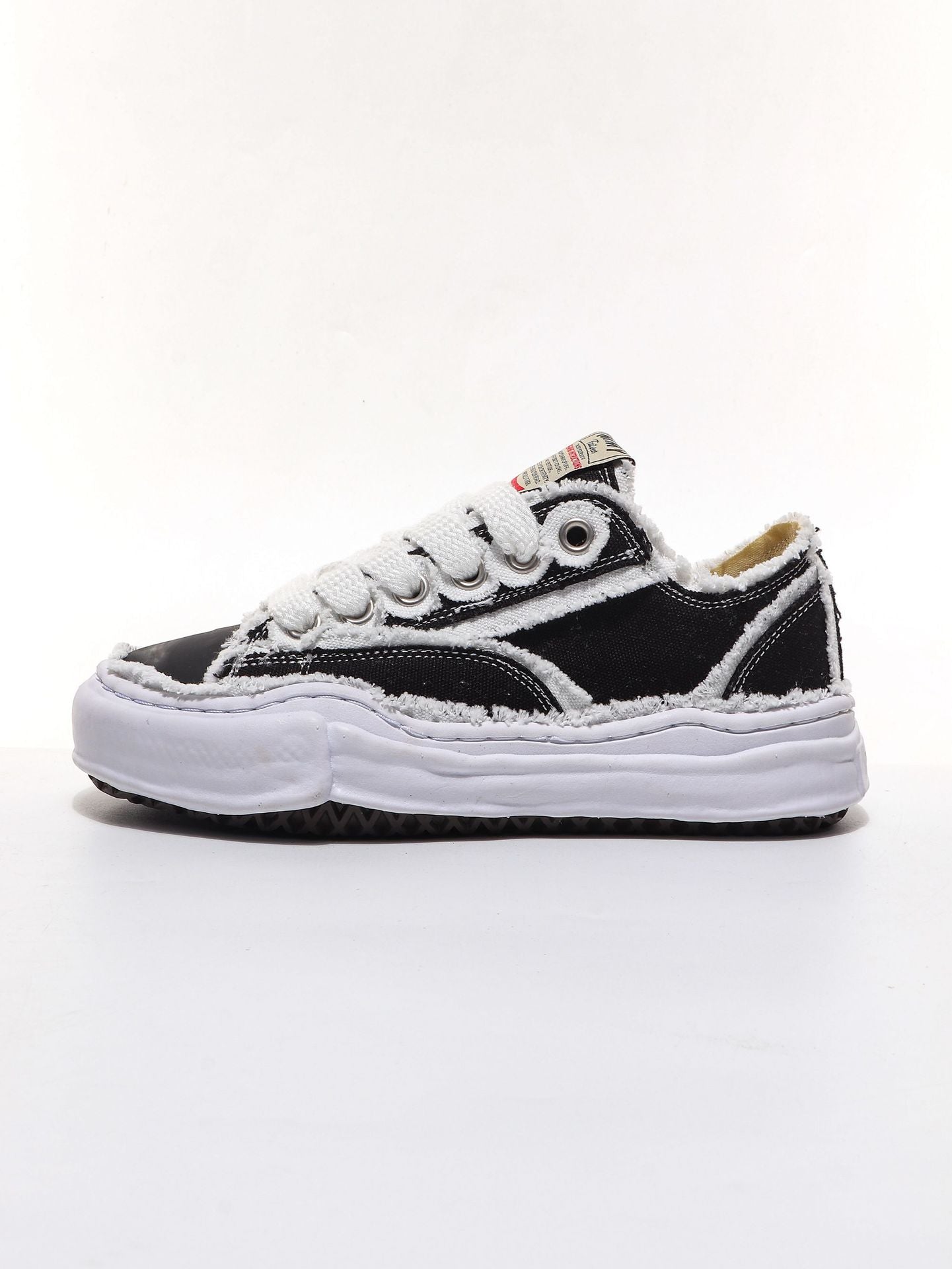 Dissolve B Sneakers