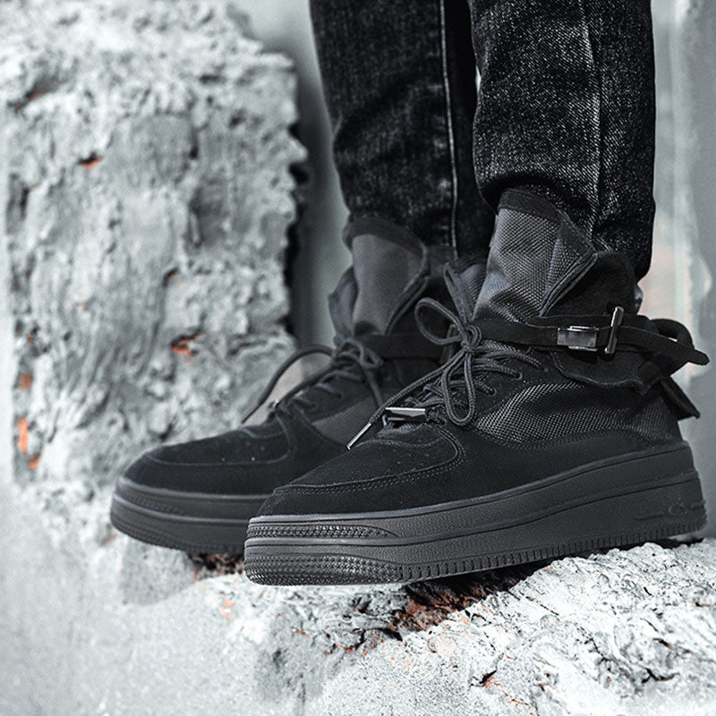 MA Lock Sneakers