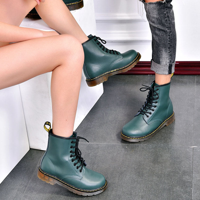 Classic Marke Boots