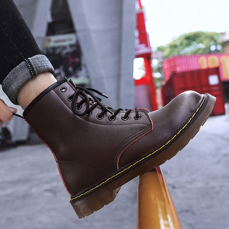 Classic Marke Boots