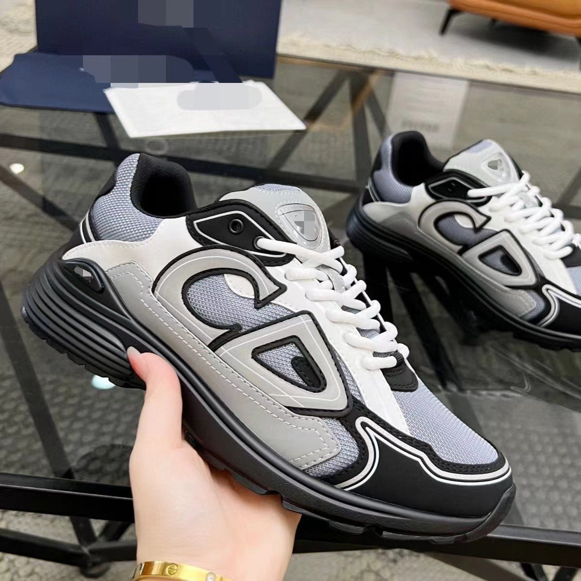 Cheer NA Sneakers