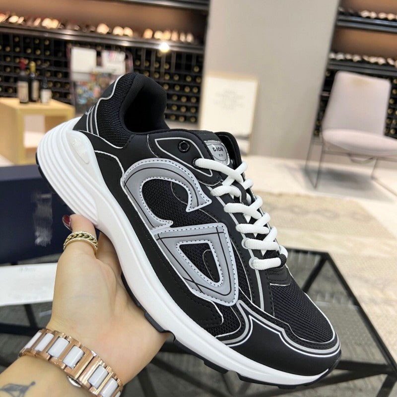 Cheer NA Sneakers