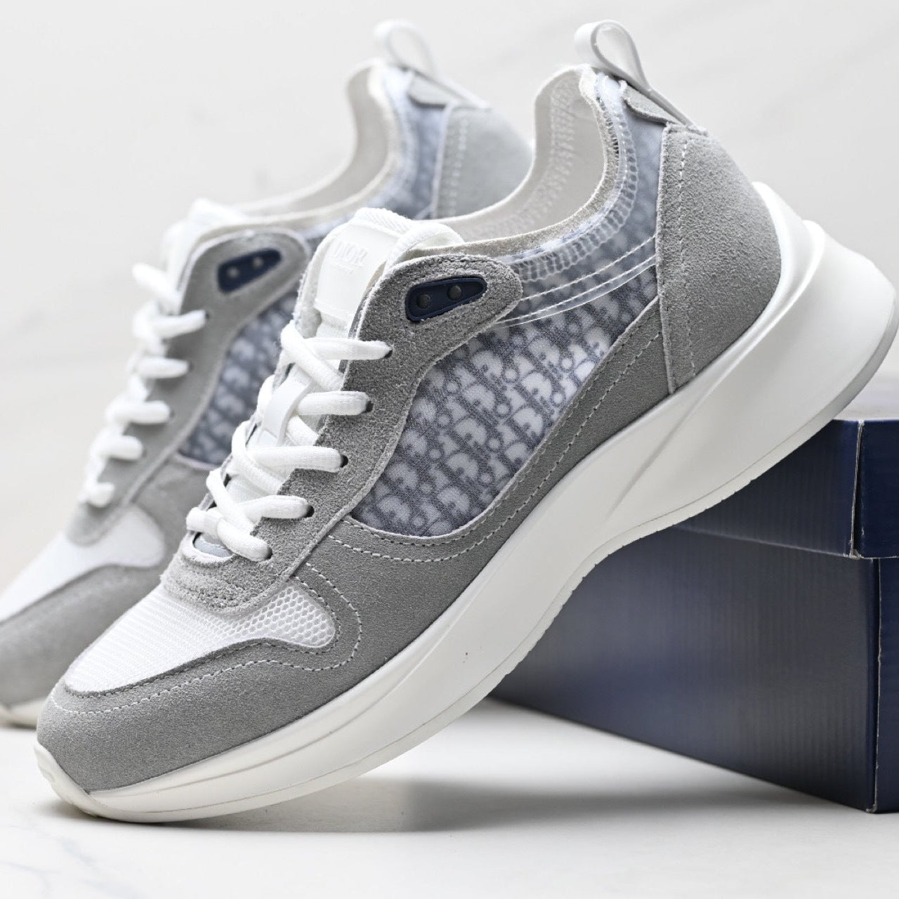 Delicate D2 Sneakers