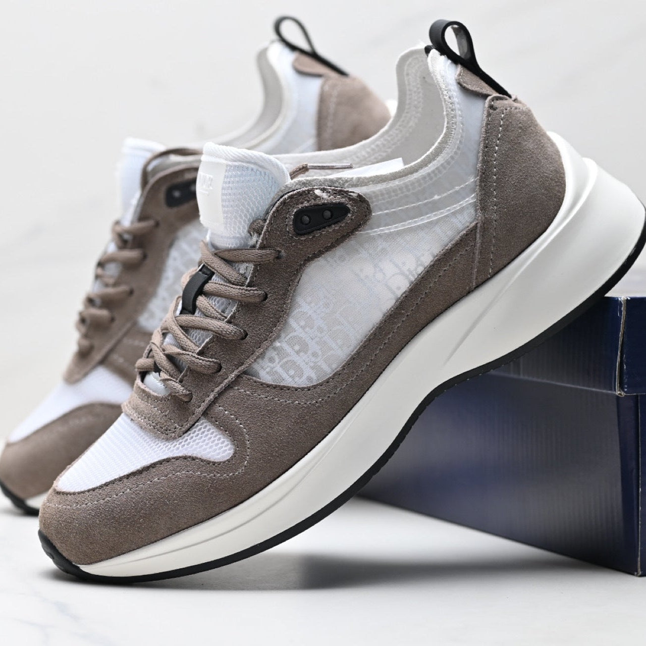 Delicate D2 Sneakers