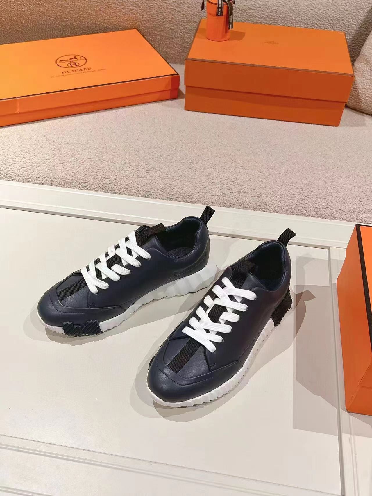 Revelation H2 Sneakers