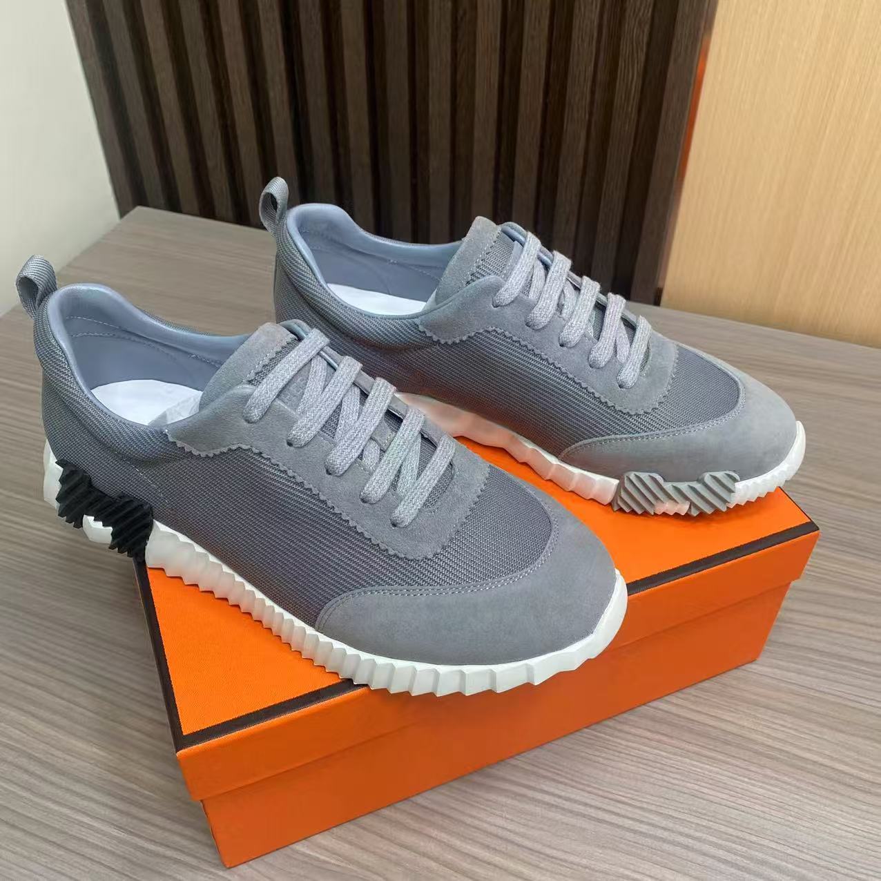 Revelation H2 Sneakers