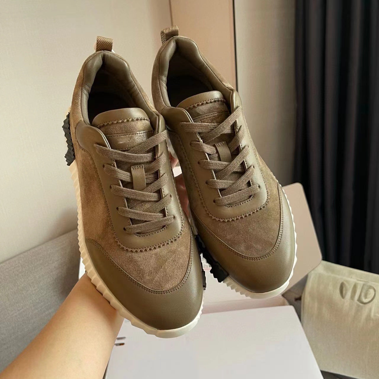 Revelation H2 Sneakers